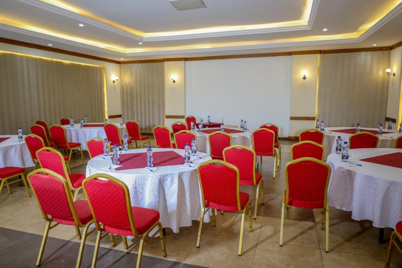 Yaya Africa Athletics Village Sululta Екстер'єр фото