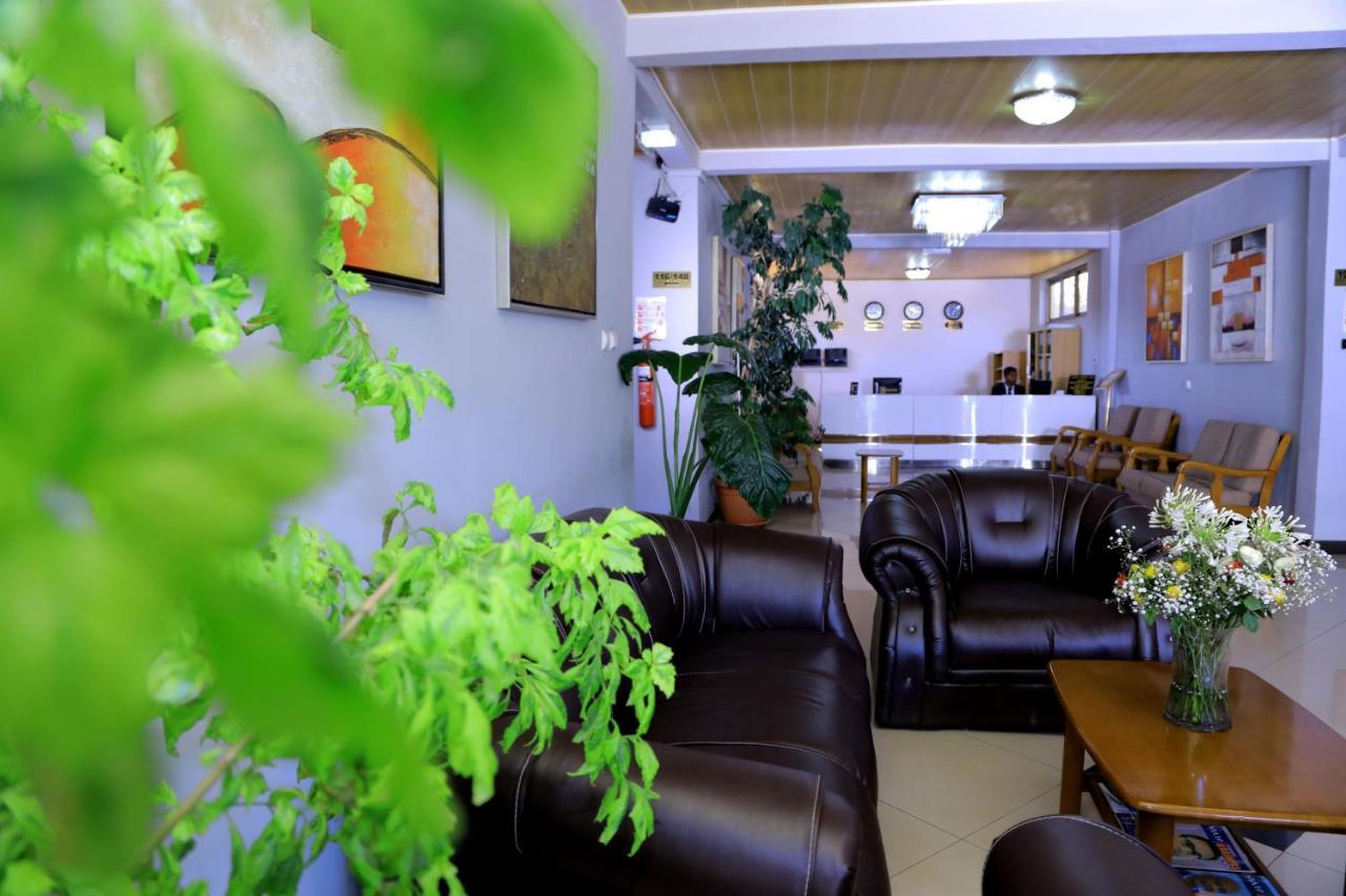 Yaya Africa Athletics Village Sululta Екстер'єр фото