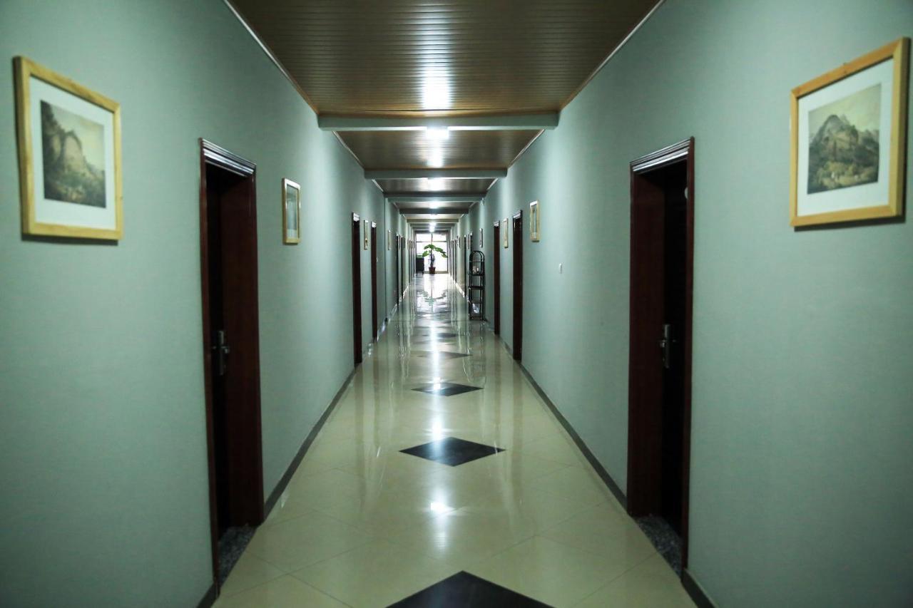 Yaya Africa Athletics Village Sululta Екстер'єр фото